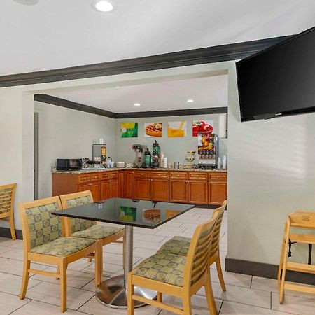 Quality Inn & Suites Morrow Atlanta South Bagian luar foto