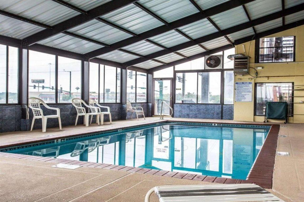 Quality Inn & Suites Morrow Atlanta South Bagian luar foto