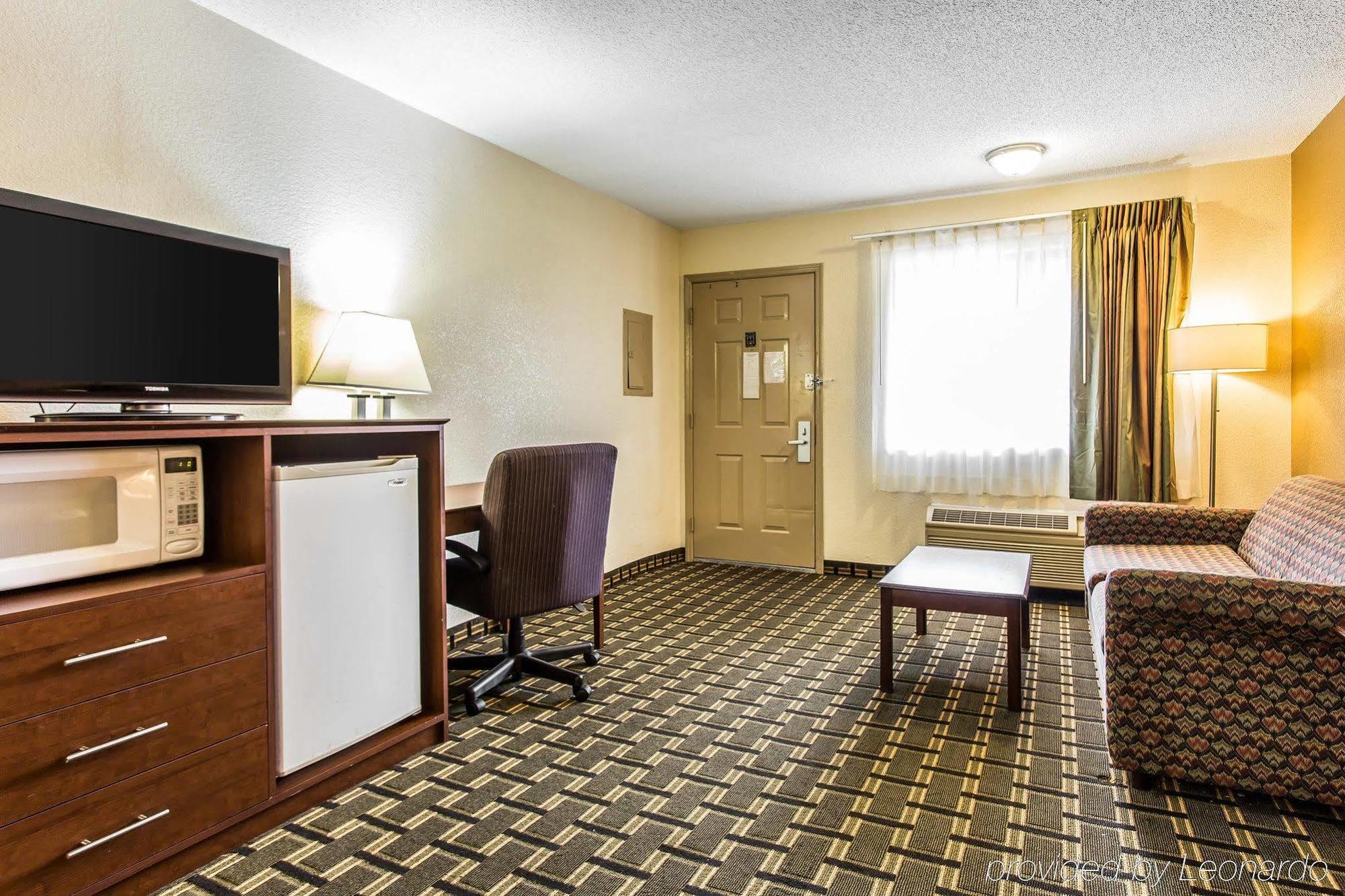 Quality Inn & Suites Morrow Atlanta South Bagian luar foto