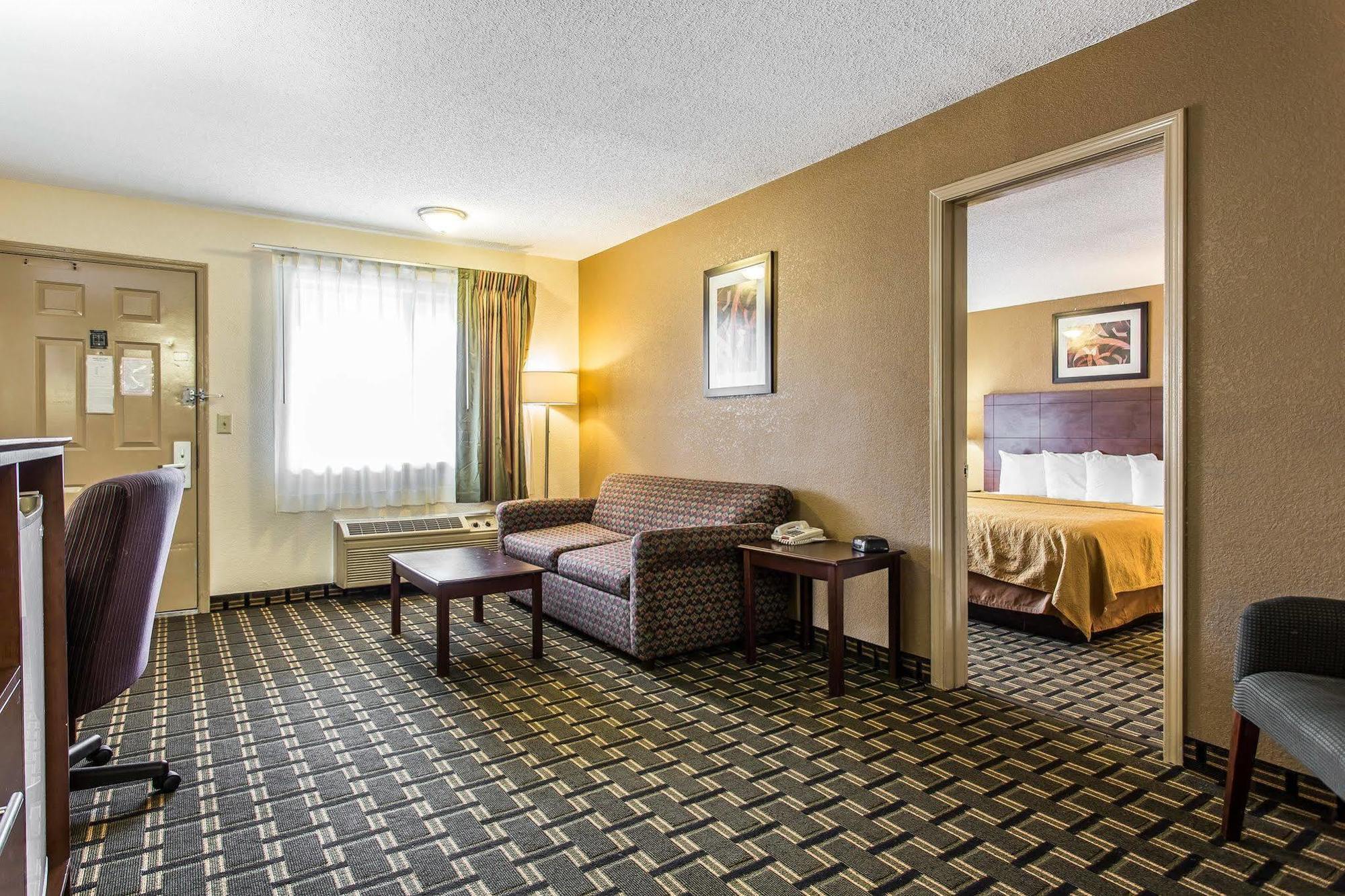 Quality Inn & Suites Morrow Atlanta South Bagian luar foto