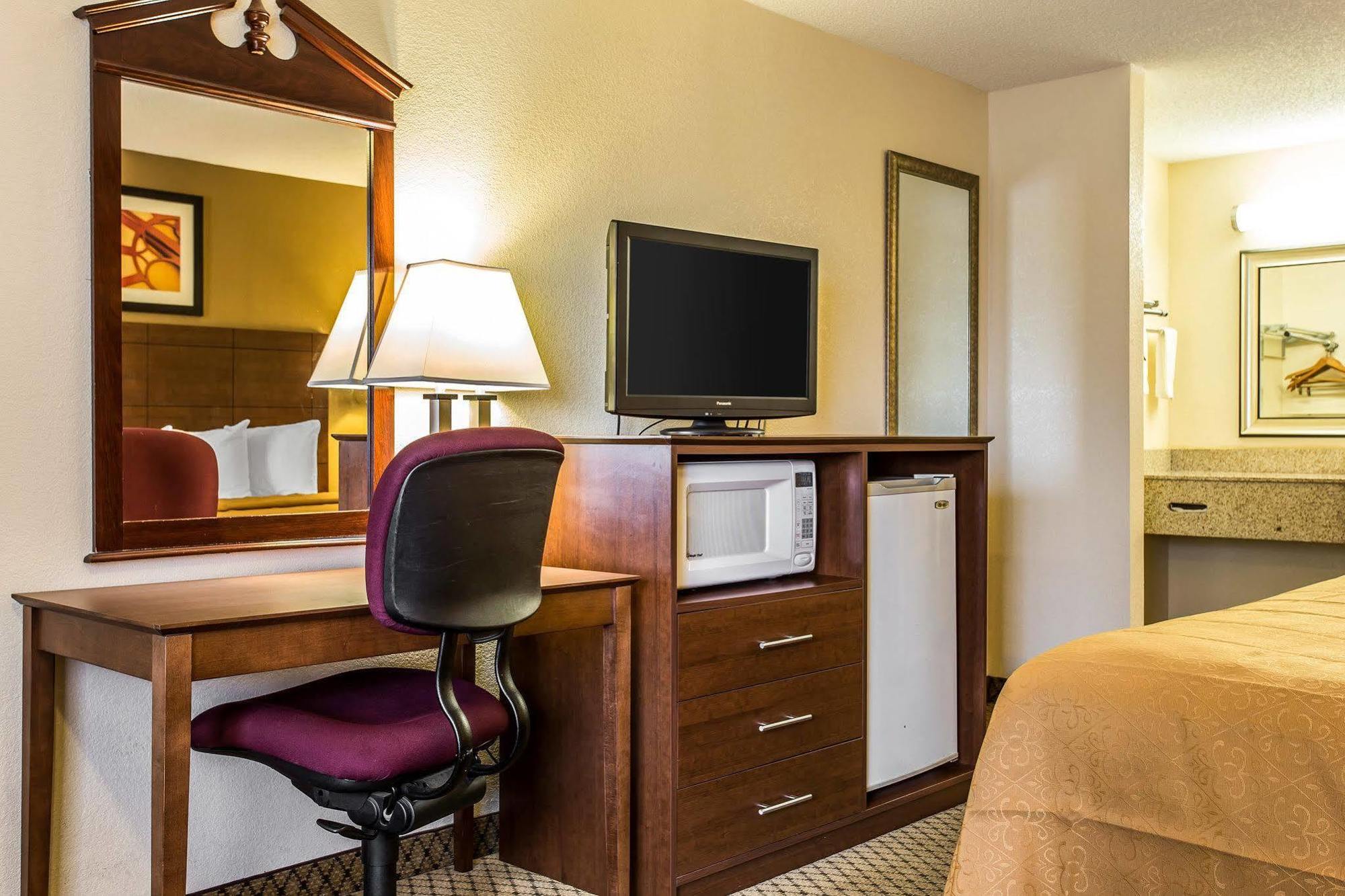 Quality Inn & Suites Morrow Atlanta South Bagian luar foto