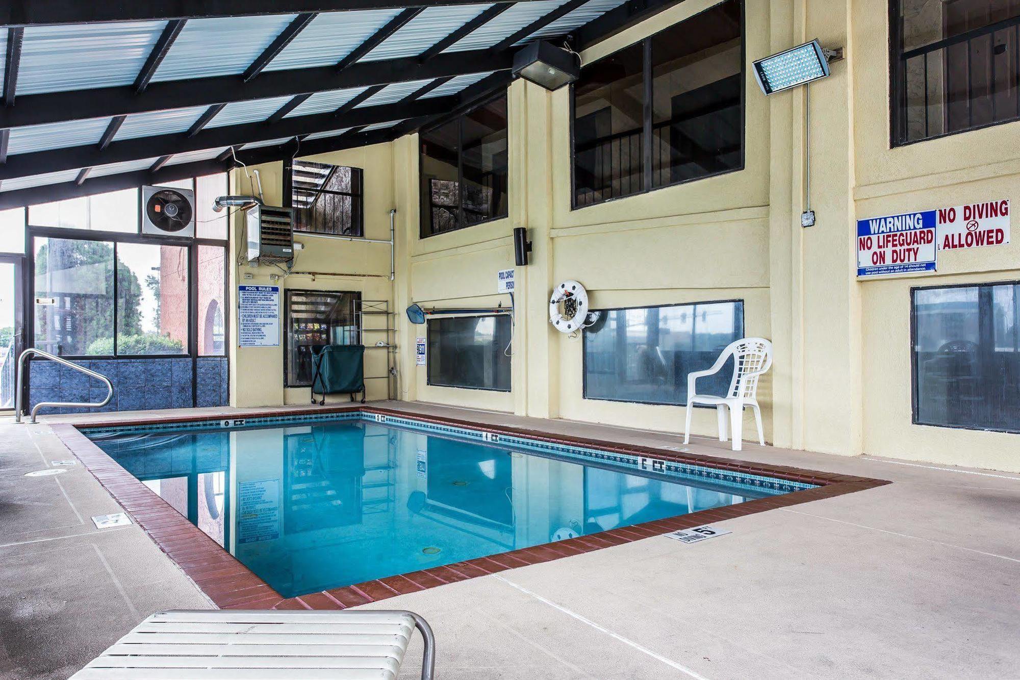 Quality Inn & Suites Morrow Atlanta South Bagian luar foto