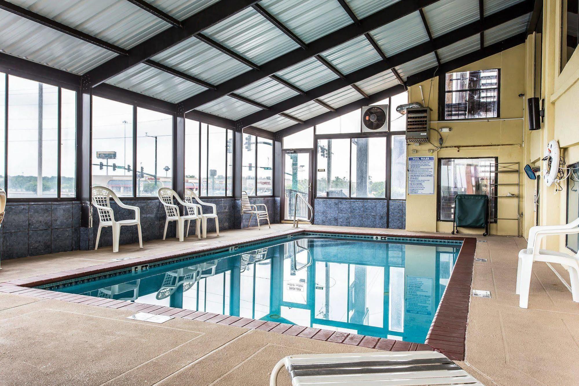 Quality Inn & Suites Morrow Atlanta South Bagian luar foto