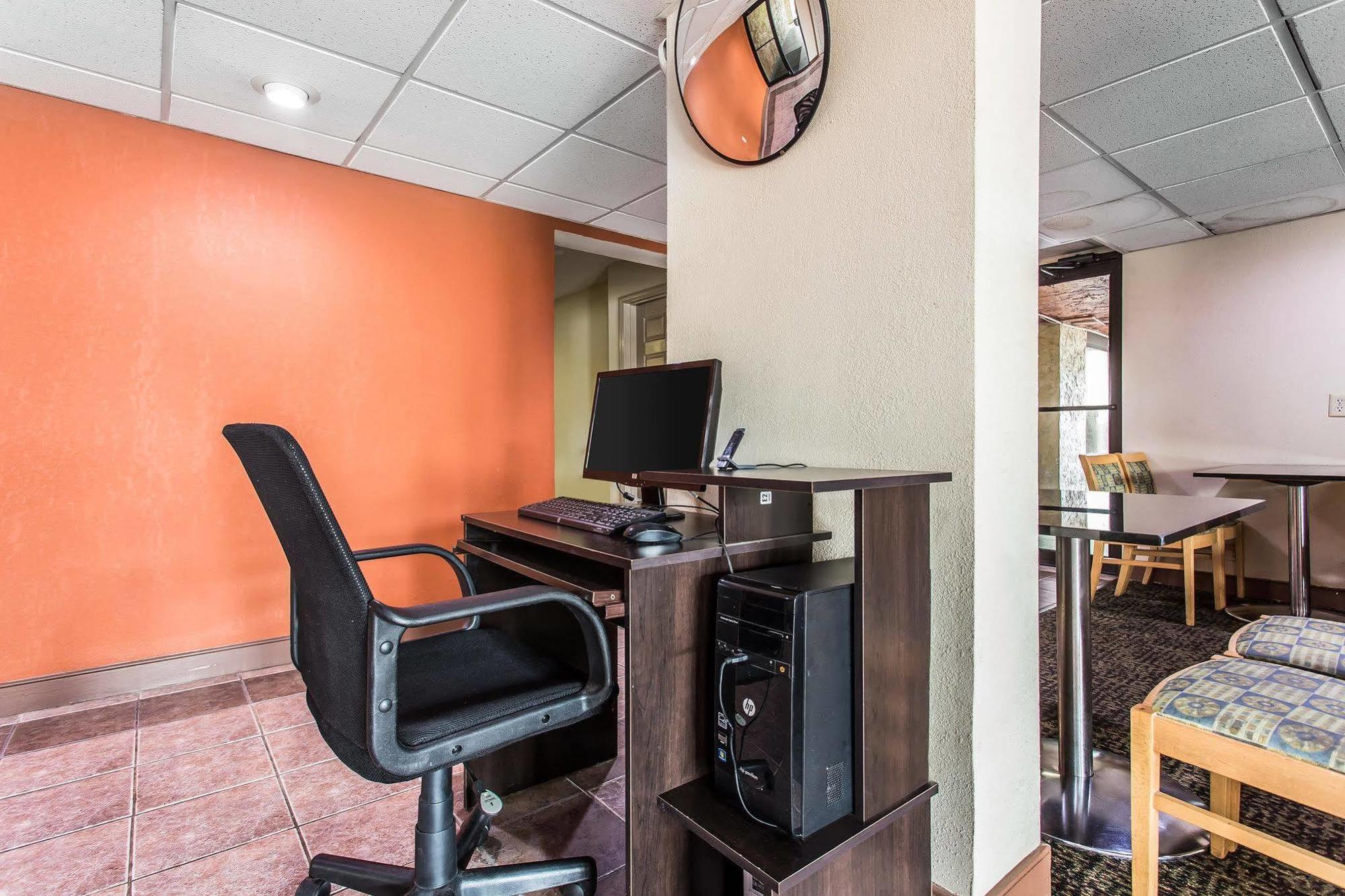 Quality Inn & Suites Morrow Atlanta South Bagian luar foto