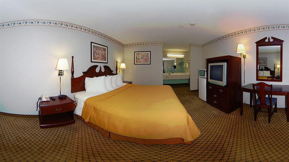 Quality Inn & Suites Morrow Atlanta South Bagian luar foto